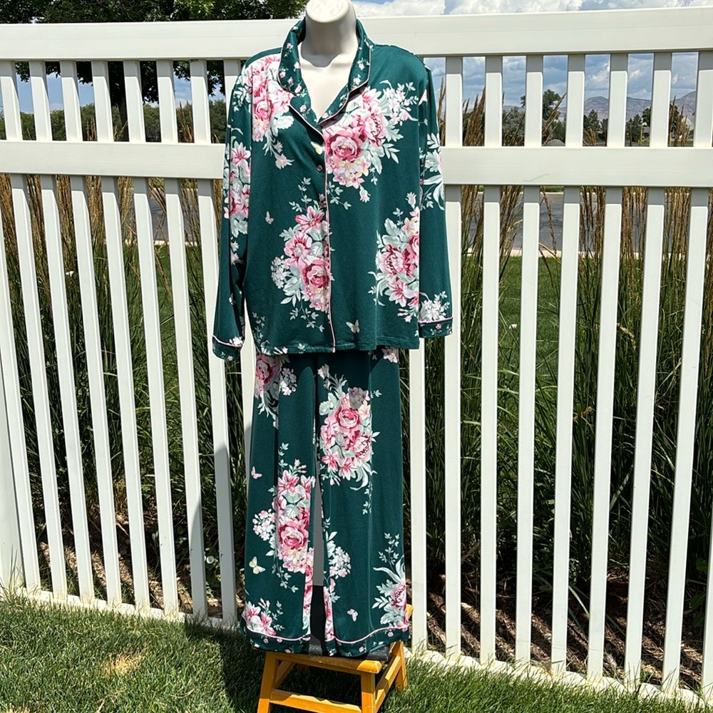 Flora Nikrooz Soze L Pajama Set Never Worn